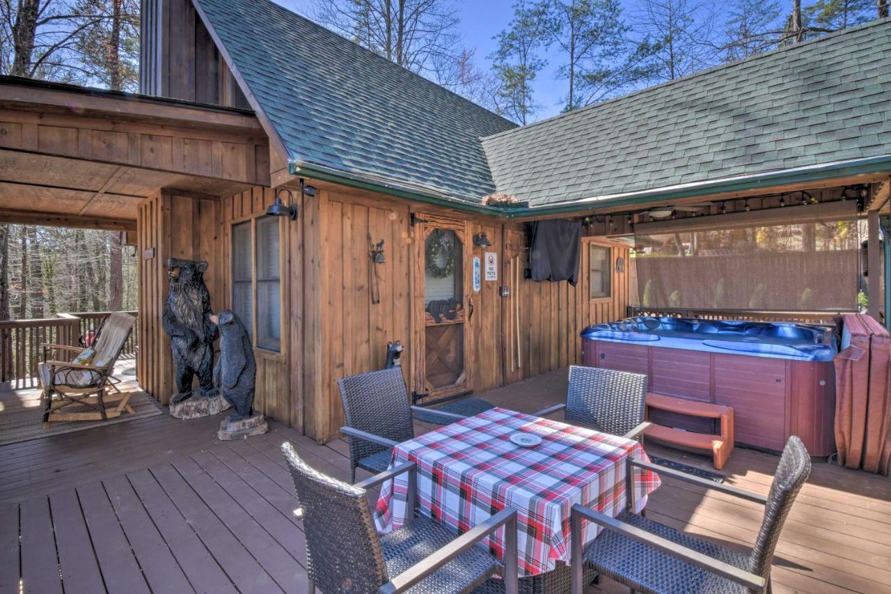 Helen Cabin With Deck And Hot Tub Less Than Half Mi To Main St Exterior photo